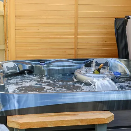 Дом отдыха Lock View - Nordic *