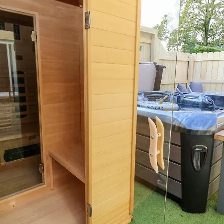 Holiday home Lock View