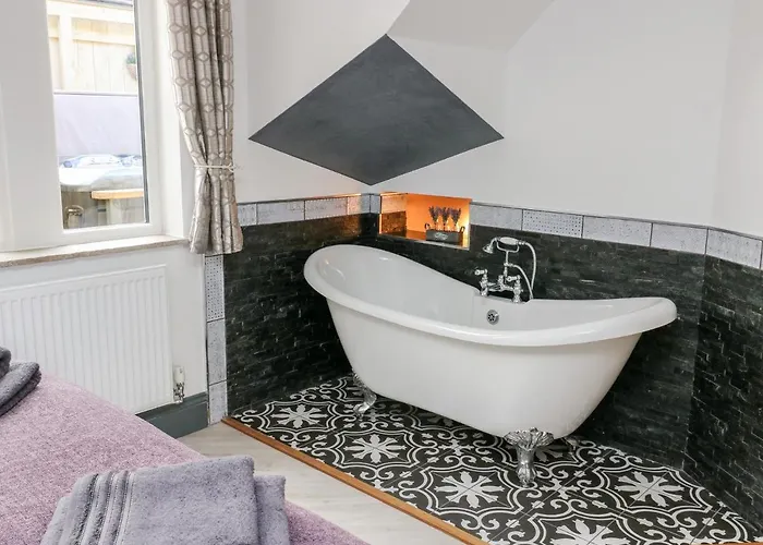 Lock View - Nordic Skipton